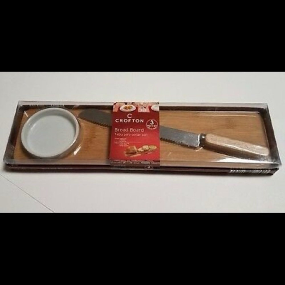 NWT Crofton Bread Board 3 Piece Set R1